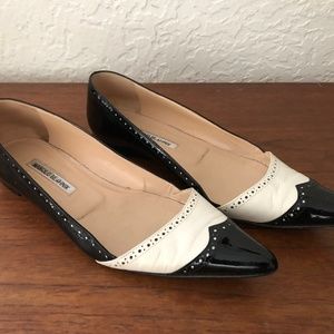 MANOLO BLAHNIK FLATS